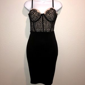 FASHION NOVA Black lace dress